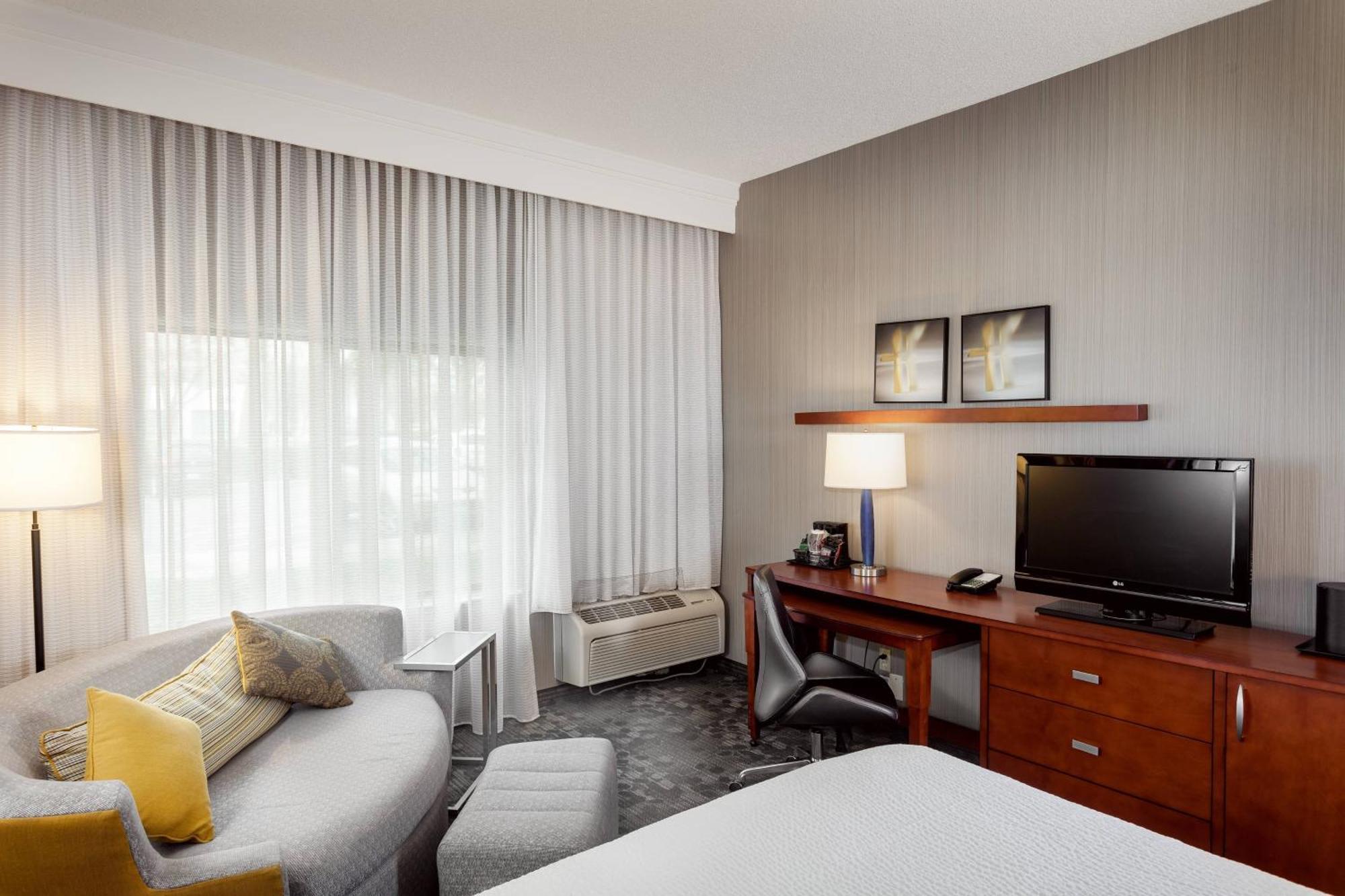 คอร์ตยาร์ด สต็อกตัน Hotel ภายนอก รูปภาพ
