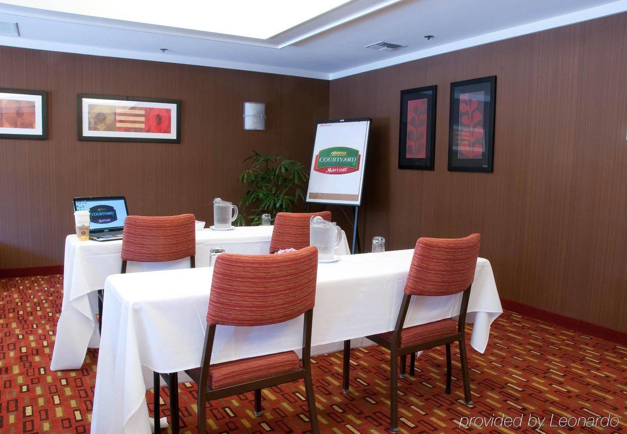 คอร์ตยาร์ด สต็อกตัน Hotel ภายนอก รูปภาพ