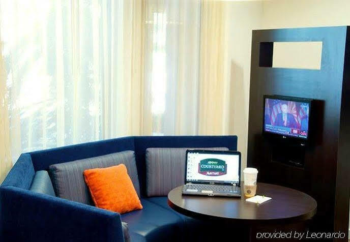 คอร์ตยาร์ด สต็อกตัน Hotel ภายนอก รูปภาพ